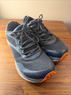 Topo Athletic MT-4 Women’s Trail Running Shoes Navy Coral Size 9 Vibram
